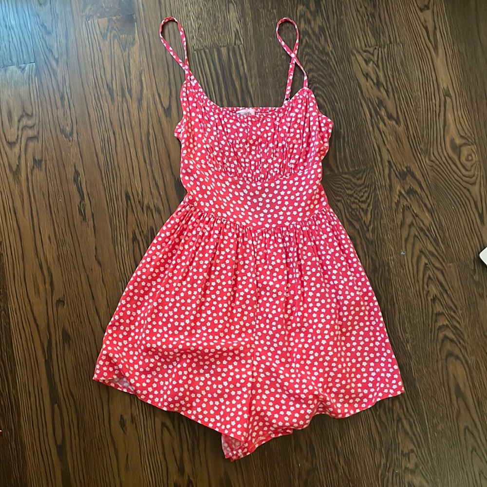 hollister- red romper- barely worn